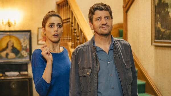 Stasera in TV: "Metti la nonna in freezer", una divertente commedia con Fabio De Luigi e Miriam Leone