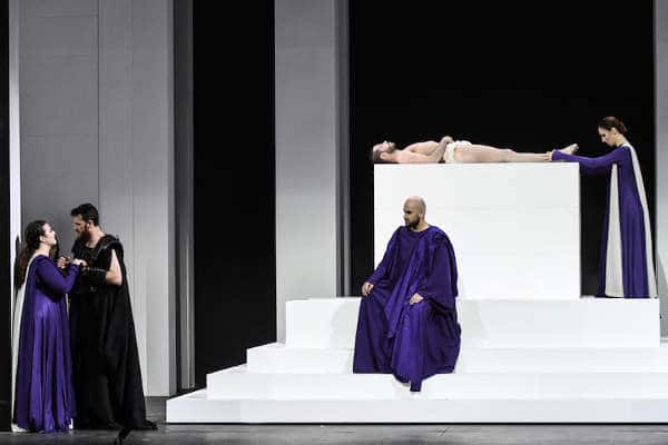 Stasera in TV: in prima visione l'opera "Ecuba" di Manfroce