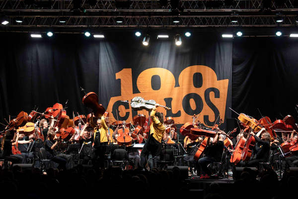 Stasera in TV: Cento violoncellisti al Teatro Verdura di Palermo
