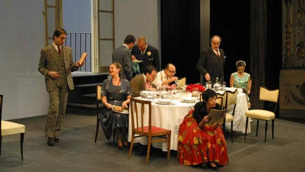 Stasera in TV: Napoli in scena, "Sabato, domenica e lunedì"