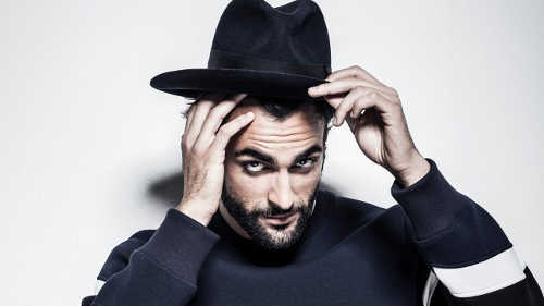 Stasera in TV: "Movie Mag", Federico Pontiggia intervista Marco Mengoni