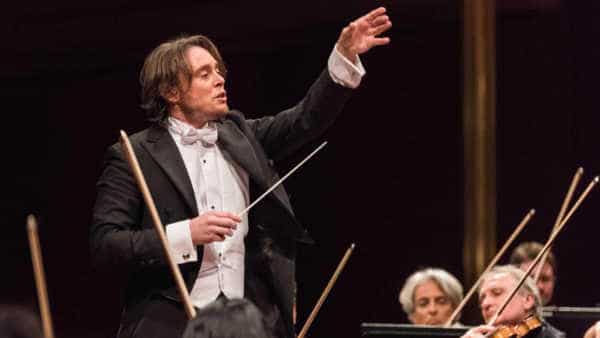 Michele Mariotti con l'Orchestra Rai, il trionfo della malinconia tra Schubert e Strauss