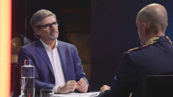 Stasera in TV: "Commissari- sulle tracce del male". Torna Pino Rinaldi con una nuova serie di casi di cronaca giudiziaria