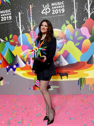 Laura Pausini vince il prestigioso Premio alla carriera nella categoria Golden ai Los40 Music Awards e festeggia 25 anni di carriera in Spagna