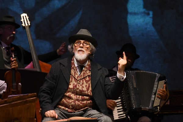 MONI OVADIA in "DIO RIDE" al Teatro Puccini
