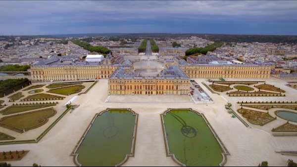 Stasera in TV: Versailles. I misteri del Re Sole Stasera in TV: Versailles. I misteri del Re Sole