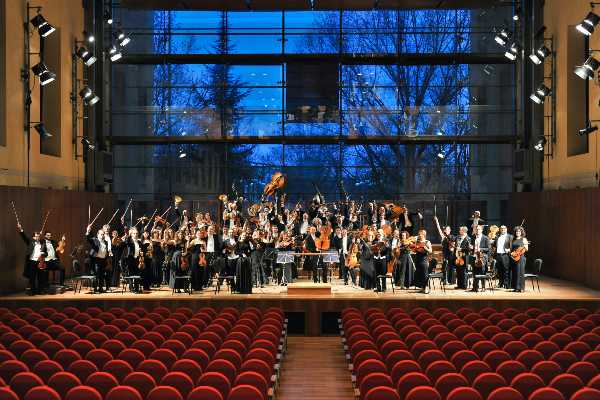 Capodanno a Parma con la Toscanini e Zanider Capodanno a Parma con la Toscanini e Zanider