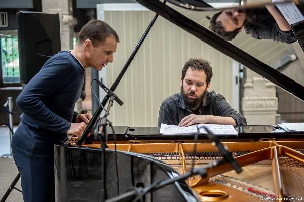 ASSOLI omaggia Marco Stroppa : inaugurazione alla Filarmonica della V edizione della rassegna dedicata alla musica d'oggi e al nuovo virtuosismo con musica di Kurtag e Stroppa, Erik Bertsch al pianoforte
