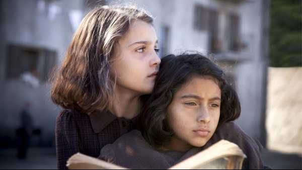 Stasera in TV: "L'amica geniale". In attesa della seconda serie viene riproposta la storia di Elena e Lila