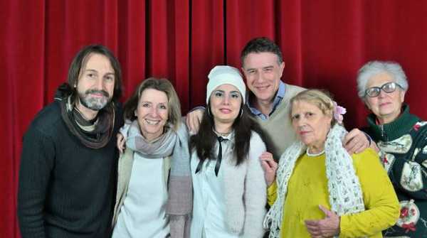 Recensione: “Intime relazioni, nel gioco del teatro” gli allievi dell’associazione Polis 2001 alle prese con il dialogo interiore