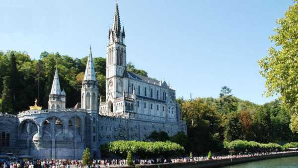 Stasera in TV: Lourdes, tra fede e scienza