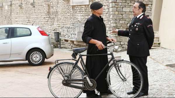 Stasera in TV: "Don Matteo 12". Non nominare il nome di Dio invano