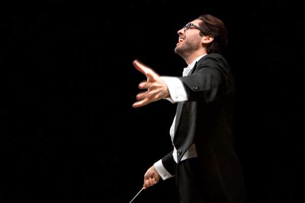 Al Teatro Massimo Seconda e Quinta Sinfonia di Beethoven dirette da Daniel Cohen