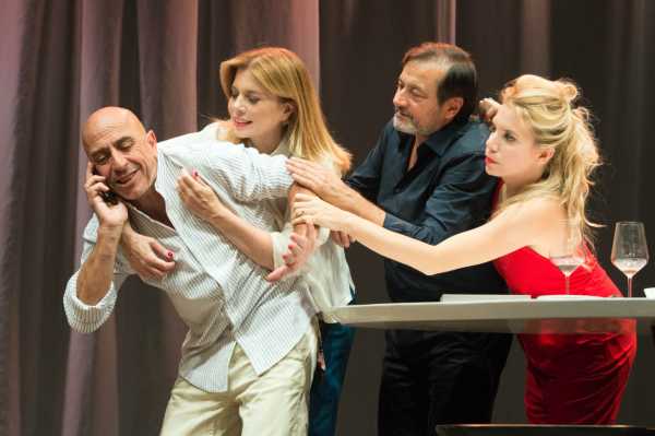 Al Teatro della Cometa "IL TEST" di Jordi Vallejo, con Roberto Ciufoli, Benedicta Boccoli, Simone Colombari, Sarah Biacchi