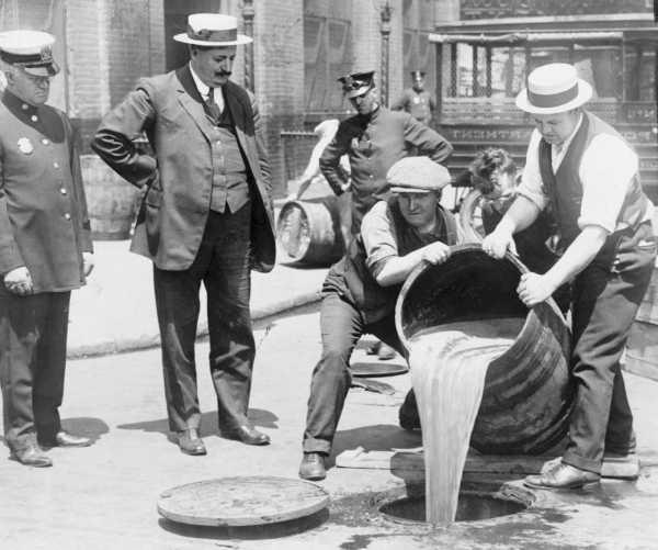 Stasera in TV: Il proibizionismo in America