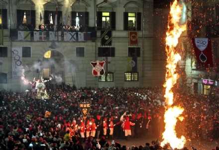 Stasera in TV: La Festa dello Scarlo. Una città e il suo Carnevale