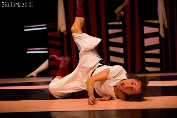 REZZAMASTRELLA in "Anelante" al Teatro Colosseo