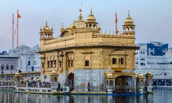 Stasera in TV: "Prossima fermata Oriente". Da Amritsar a Shimla
