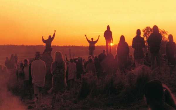 Stasera in TV: "Ghiaccio bollente". Glastonbury -The Movie In Flashback