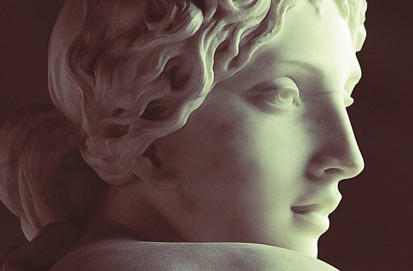 Stasera in TV: "This is Art". Gelosia