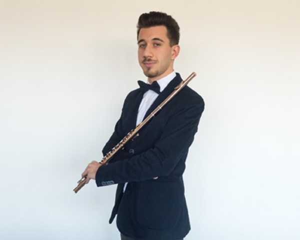 Al via la stagione concertistica dalla Società Filarmonica Ascolana con il flautista Fulvio Ferrara
