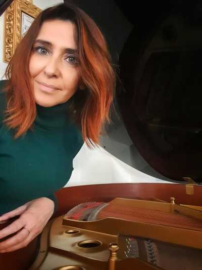 #IOSUONODACASA: La pianista e compositrice GIUSEPPINA TORRE stasera in un mini concerto in streaming e raccolta fondi a favore dell'Azienda Sanitaria Provinciale di Ragusa
