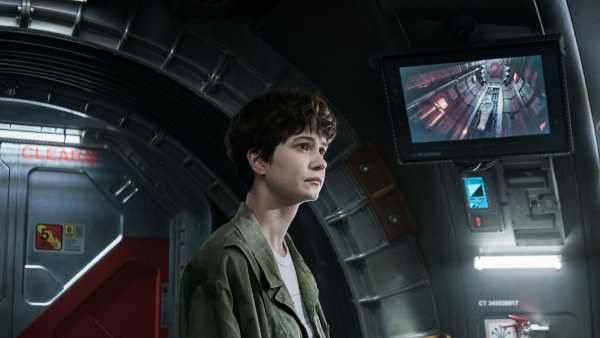 Stasera in TV: "Alien: Covenant". Con due film e Wonderland una serata tutta dedicata agli alieni e allo Spazio