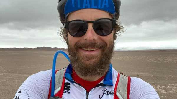 Oggi in TV: "Jovanotti racconta il suo viaggio a Geo". Su Rai3 la storia del docutrip diventato un format su RaiPlay Oggi in TV: "Jovanotti racconta il suo viaggio a Geo".  Su Rai3 la storia del docutrip diventato un format su RaiPlay 