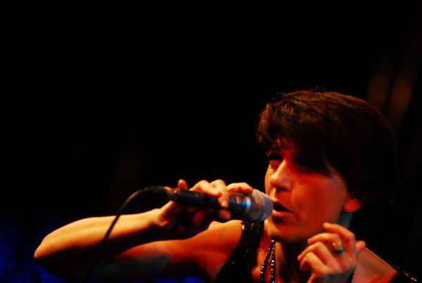 "Like a Bob Dylan": Sul canale YouTube del Teatro No’hma Cinzia Tedesco interpreta i brani più famosi di Bob Dylan