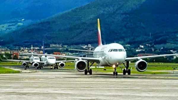 Dal 4 maggio di nuovo operativi gli aeroporti di Firenze Peretola e Ciampino, potenziati i collegamenti ferroviari Dal 4 maggio di nuovo operativi gli aeroporti di Firenze Peretola e Ciampino, potenziati i collegamenti ferroviari