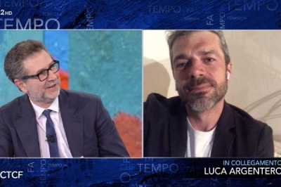 Video: l'apprezzamento di Luca Argentero verso medici e infermieri
