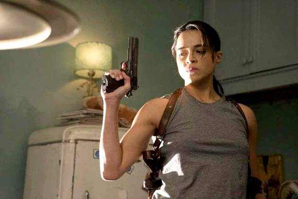 Stasera in TV: "Azione e scambio di corpi nel film "Nemesi" su Rai4". Scontro tra Sigourney Weaver e Michelle Rodriguez