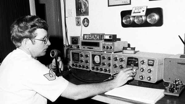 Oggi in RADIO: "Radioamatori alla radio". Radio Techetè racconta le sfumature di questa straordinaria passione