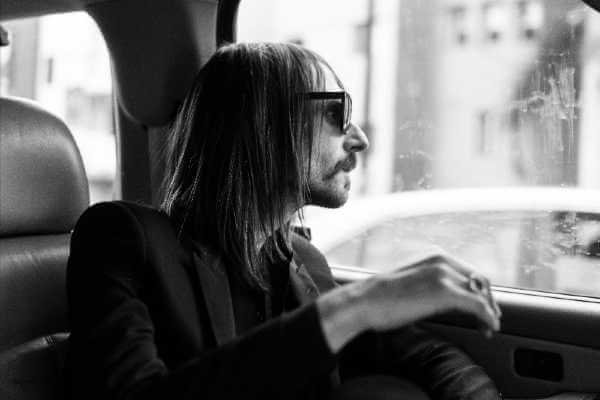 Francesco Bianconi: spostati in autunno la data di uscita di “Forever” il suo primo progetto solista e il nuovo tour