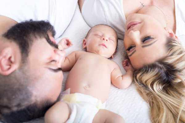 Soffri di insonnia? Dormire in coppia aiuta a riposare meglio