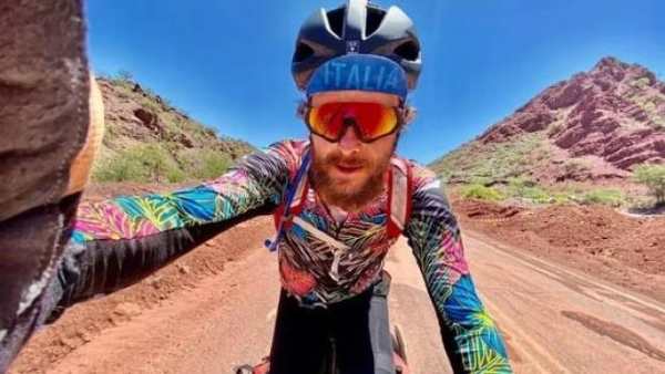 Stasera in TV: "Jovanotti "Non voglio cambiare pianeta", in esclusiva su RaiPlay".  Lorenzo Jovanotti racconta le sue avventure tra Cile e Argentina 
