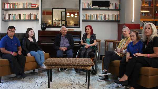 Oggi in TV: "Il docureality "O anche no" su Rai2". Tra gli ospiti i registi Pupi Avati e Vittorio Sindoni