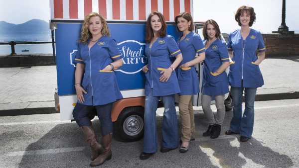 Stasera in TV: ""Vivi e lascia vivere" su Rai1 con Elena Sofia Ricci". Per la regia di Pappi Corsicato