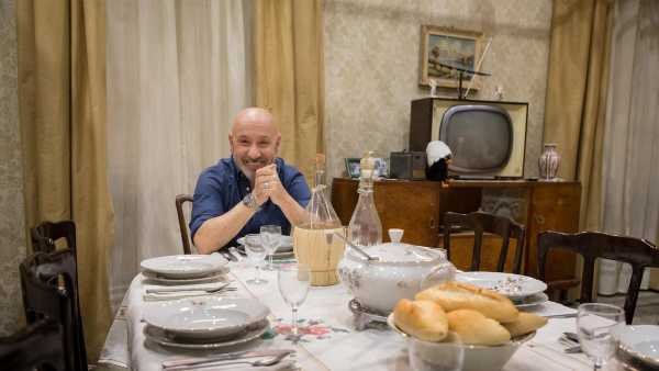 Stasera in TV: "Su Rai2 a "Poco di Tanto" i mitici anni '80". Ospiti di Maurizio Battista, Gazebo e Michele Zarrillo