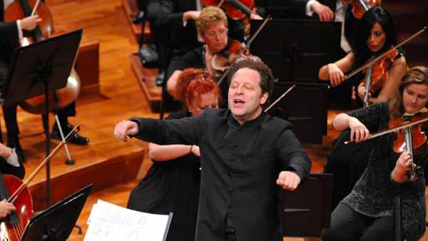 Oggi in TV: "La "Sinfonia" di Berio diretta da John Axelrod". Su Rai5 (canale 23) gli Swingles e l'Orchestra Rai