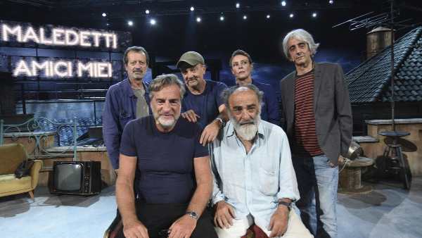 Stasera in TV: "Secondo appuntamento con il meglio di Stramaledetti amici miei su Rai2". Tra gli ospiti Arbore, Frassica, Paoli