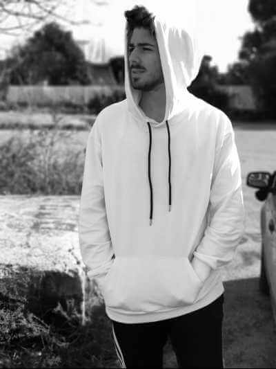 KINA: è disponibile "THINGS I WANTED TO TELL YOU" l'EP di debutto dell'artista italiano che ha conquistato l'America