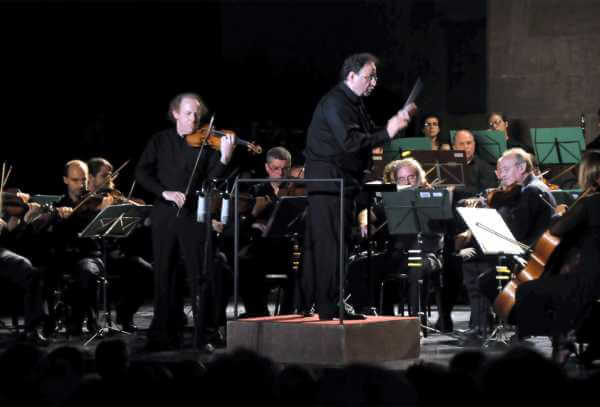 Orchestra da Camera Fiorentina: online Ilya Grubert, concerto per violino e orchestra di Tchaikovsky Orchestra da Camera Fiorentina: online Ilya Grubert, concerto per violino e orchestra di Tchaikovsky