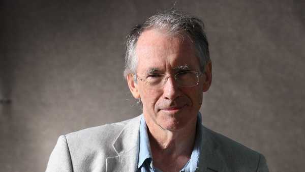 IAN MCEWAN a "Che Tempo Che Fa": “La ripugnanza e’ entrata in politica”. “Viviamo in un’epoca razionale ma c’e’ anche tanta stupidita’, tanto populismo” IAN MCEWAN a "Che Tempo Che Fa": “La ripugnanza e’ entrata in politica”. “Viviamo in un’epoca razionale ma c’e’ anche tanta stupidita’, tanto populismo” 