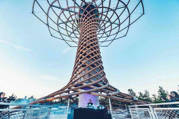 ELECTRONIC RENAISSANCE ha riacceso l'Albero della Vita al Mind Milano - 1 milione di visualizzazioni da tutto il mondo per il DJ SET di ALICANTE