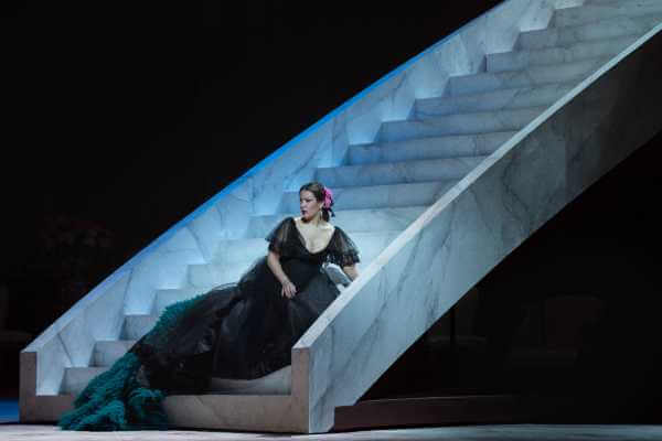 La Traviata firmata Valentino, Carmen, Ernani, La Voix Humaine e molta altra grande musica questa settimana su RAI5