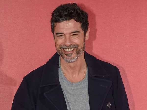 Stasera in TV: "Alessandro Gassman racconta un'"Oscura immensità"". Su Rai5 (canale 23) un noir con Giulio Scarpati e Claudio Casadio.