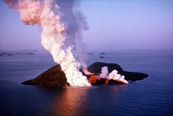 Oggi in TV: "Su Rai5 (canale 23) è "Wild Italy"". Quando i vulcani nascono dal mare Oggi in TV: "Su Rai5 (canale 23) è "Wild Italy"". Quando i vulcani nascono dal mare