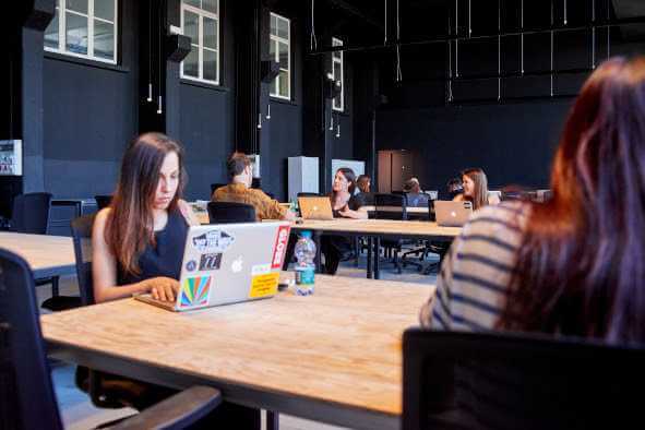 YOUNG MUSIC GENERATION: prosegue fino al 24 MAGGIO la call dedicata ai giovani che sognano di dare vita alla propria start up nel mondo della musica. Un progetto di formazione per guardare al futuro