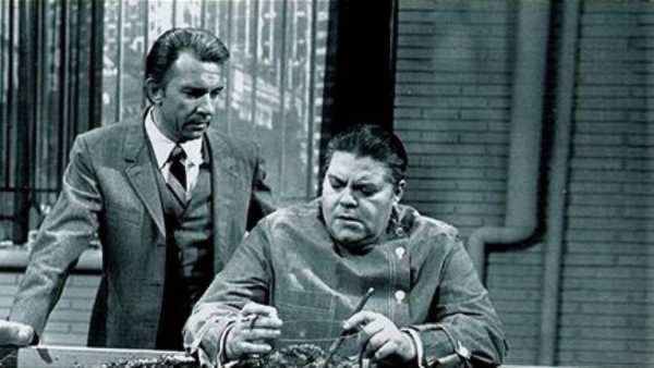 Oggi in TV: "#lascuolanonsiferma, a teatro con Buazzelli e un viaggio nella storia". L'offerta straordinaria di Rai Cultura su Rai5 (canale 23) e Rai Storia (canale 54)